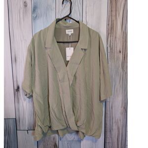 Heyson S/S Button Up Collared Plus Size NWT Women's Top Sz 3X Neutral Casual